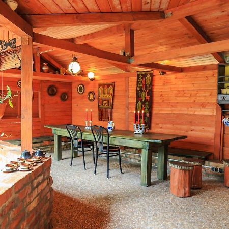 Lovely Apartment In Rusko With Pool Garden Darlowo Exterior foto
