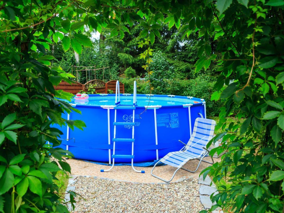 Lovely Apartment In Rusko With Pool Garden Darlowo Exterior foto