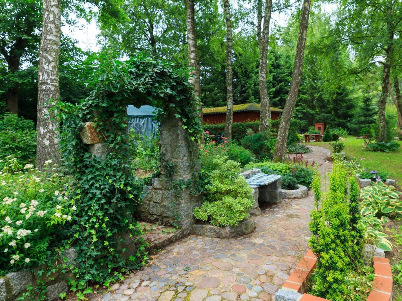 Lovely Apartment In Rusko With Pool Garden Darlowo Exterior foto